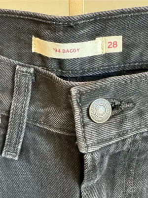 Levi’s 94 Baggy Jeans Black Wash Size 28 High Rise Wide Leg thumbnail 4