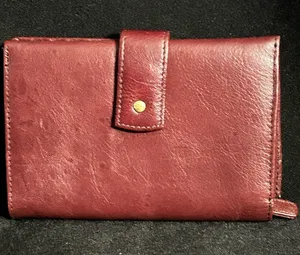 Stone Mountain Women’s Classic Burgundy Snap Wallet thumbnail 1