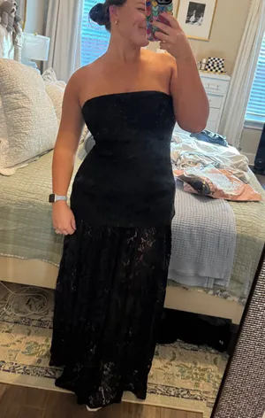 Pretty Little Thing Black Maxi Lace Dress thumbnail 5
