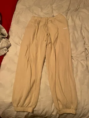 Levi’s Sweatpants thumbnail 1