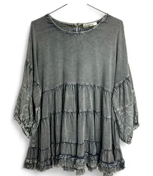 L'affaire ruffled gray boho rayon grunge tiered distressed top ...
Gray Size M Size M thumbnail 1