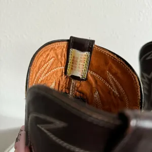 Vintage Brown Tan Leather Western Festival Wingtip Mid Calf Heeled Cowboy Boots thumbnail 17