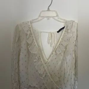 Abercrombie & Fitch Metallic Dot Ruffle Wrap Top Size S thumbnail 12