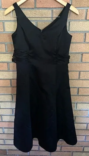 David's Bridal Size 16 Junior Black Midi Length Dress Sleeveless thumbnail 1