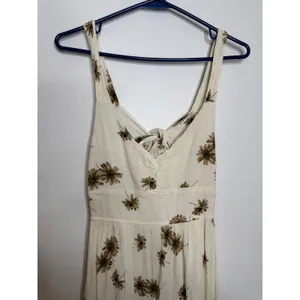 VICI Midi Dress Womens Large Cream Brown Excellent Floral Tie Back Tiered Boho thumbnail 2