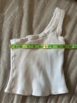 Urban Outfitters One Shoulder White Cropped Tank Top thumbnail 4
