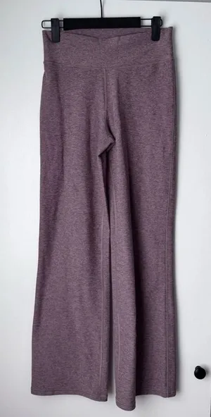 Vuori mid rise elevation bootcut flare leggings thumbnail 1