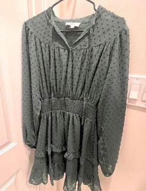 Green Dress thumbnail 1