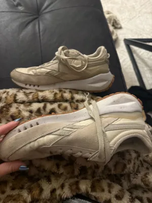 Reebok Sneakers thumbnail 4