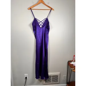 Frederick's of Hollywood Maxi‎ Slip Dress Womens Small Purple Satin sexy V-Neck thumbnail 3