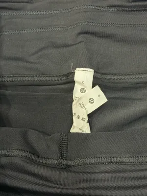 Lululemon Black Skirt Shorts Built-In Skort thumbnail 2