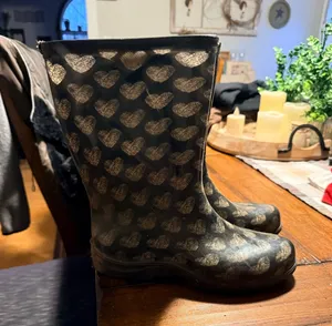 Rain boots sz 8 Black thumbnail 1