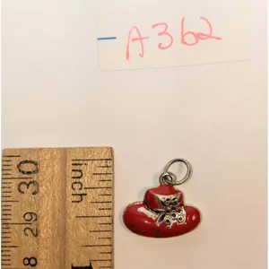 Red Hat Charm A362 thumbnail 5