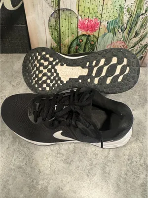 Nike Revolution 6 Next Nature Running Shoe Women's Size 6 Black thumbnail 6