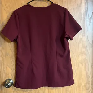 Figs Women's Burgundy Casma Three Pocket Scrub Top Small‎ thumbnail 6