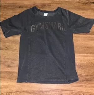 Gymshark top/pump cover  thumbnail 1