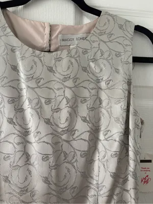 NWT Vintage Maggy London Silver Floral Jacquard Cocktail Sheath Dress Size 4 thumbnail 4