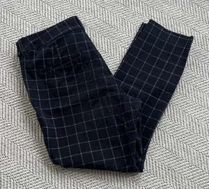 Old Navy Women’s Black Windowpanel Pixie High Rise Pants thumbnail 1