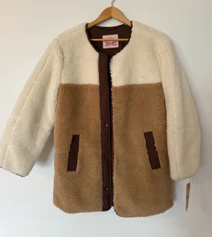 Levi’s Sherpa Teddy Coat thumbnail 1