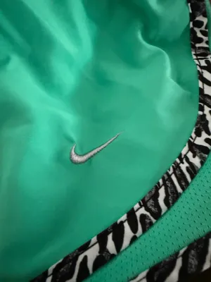 Green Nike Dri-Fit Shorts Small thumbnail 3