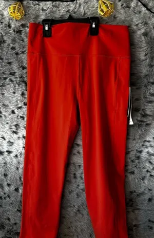 241. Vuori studio pocket legging xl Red thumbnail 1