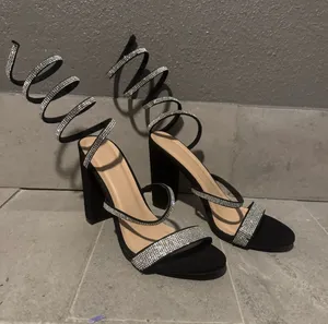Black heels Size 9 thumbnail 1