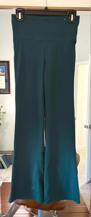 Gap GapFit Sky High Studio Flare Leggings in Teal Blue Grern size Small thumbnail 1