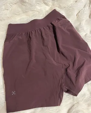 Lululemon shorts thumbnail 1