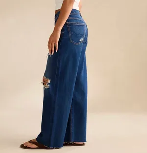 American Eagle Outfitters Low-Rise Baggy Ultra-Wide Leg thumbnail 2