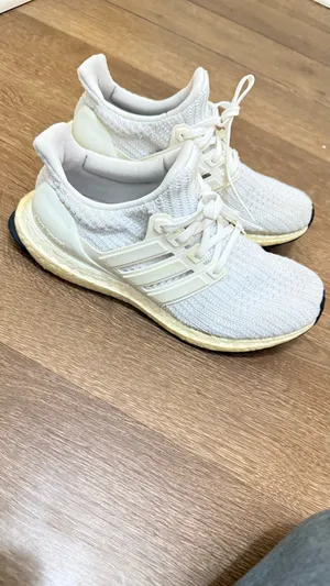 adidas Ultraboost 4.0 Women’s Size 7.5 Athletic Shoes thumbnail 2