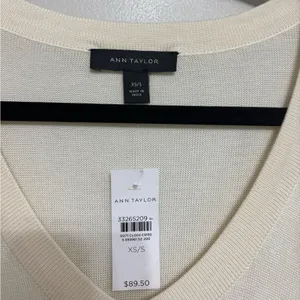 NEW Ann Taylor V-Neck Poncho Sweater in Off White Ivory - Size XS/S thumbnail 4