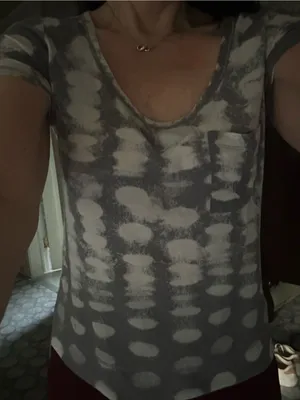 Lululemon size 8 scoop neck Tshirt small pocket cotton grey white thumbnail 2