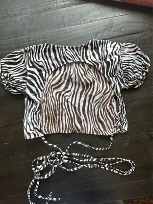 Motel Rocks Zebra crop top thumbnail 3