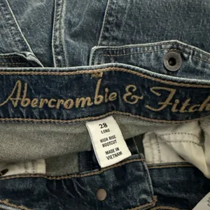 Abercrombie & fitch jeans Sz 28 Long High Rise Bootcut thumbnail 4