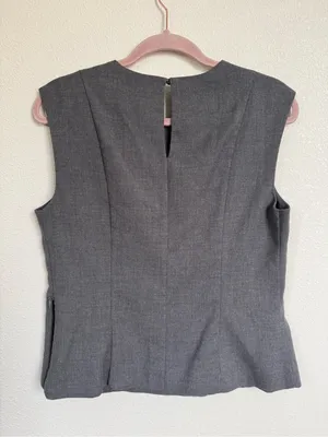 Abercrombie & Fitch Vintage Y2K Gray Tailored Sleeveless Top M Office thumbnail 4