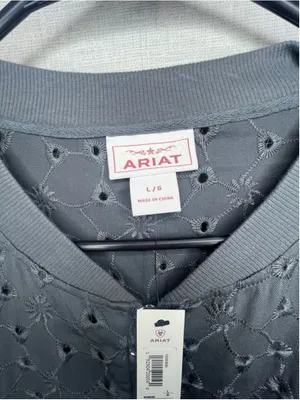 NWT Ariat Grey Eyelet Cut Out Embroidered Zip Up Lightweight Western Bomber Jack thumbnail 4