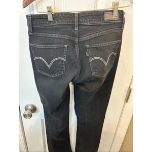 Levi’s black skinny mid rise pants size 6M stylish black jeans thumbnail 4