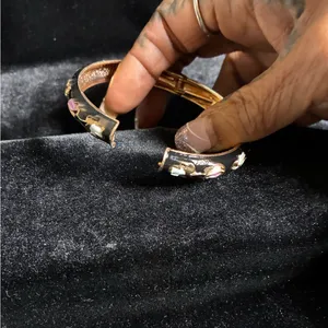 New Black enamel floral bangle bracelet with gold tone accents jewelry 7” thumbnail 3