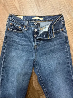 Levi’s Premium Wedgie Icon Fit Ankle Jeans 25 Salsa Step Big E $98 thumbnail 4