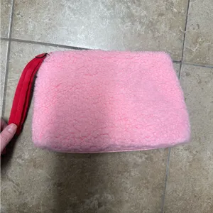 VS PINK Sherpa makeup bag thumbnail 3