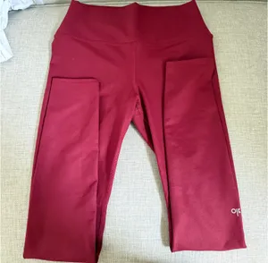 Alo Yoga Leggings thumbnail 1