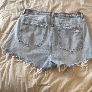 Garage Pride Rainbow Festival Denim Distressed Shorty Shorts Size 31 thumbnail 6