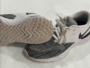 Nike Women's Sneakers in Black and White thumbnail 2
