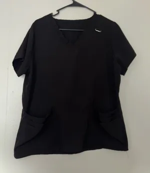 Black V thumbnail 1