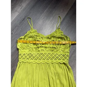 Dokuritu Crochet Ruffle Dress Smocked Stretch Medium Chartreuse Green Beach thumbnail 7