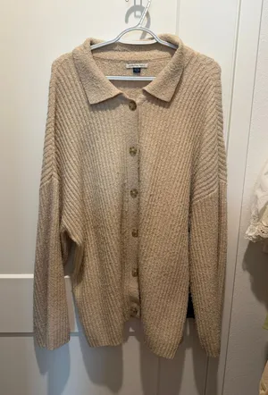 American Eagle Tab Sweater Cardigan  thumbnail 1