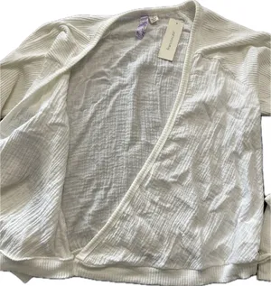 Francesca's Wrapped V-Neck Top thumbnail 3