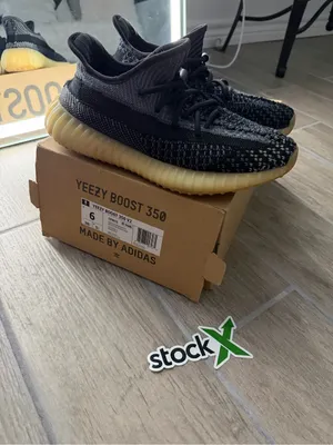 Adidas Yeezy Boost 350 V2 'Carbon' thumbnail 6