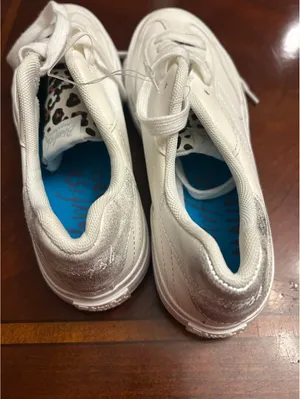 C417 blowfish Malibu cheetah white sneakers shoes fun silver size 9 thumbnail 6