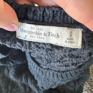 Abercrombie & Fitch Dark Navy Knit Sweater thumbnail 2
